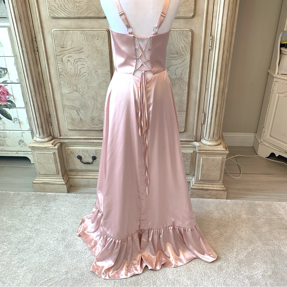 NEW Rose Gold Dress with Ruffle, Prom Dress, NWOT Size M/10 - Picture 7 of 10